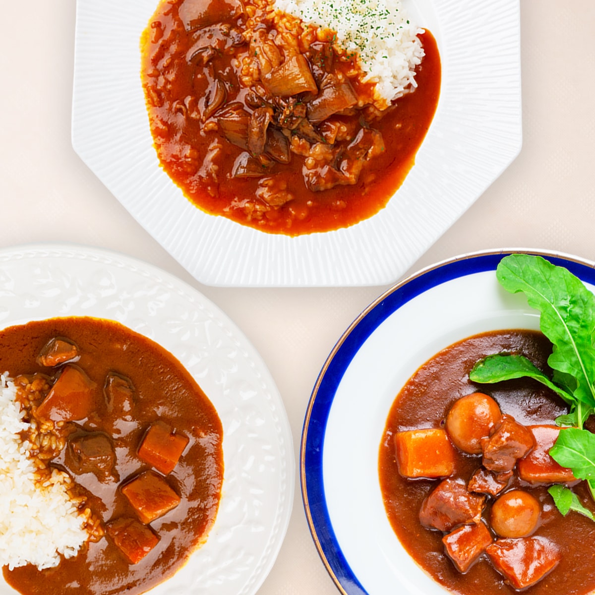 4食セット / ビーフカレー(2)シチュー(1)ハヤシ(1)